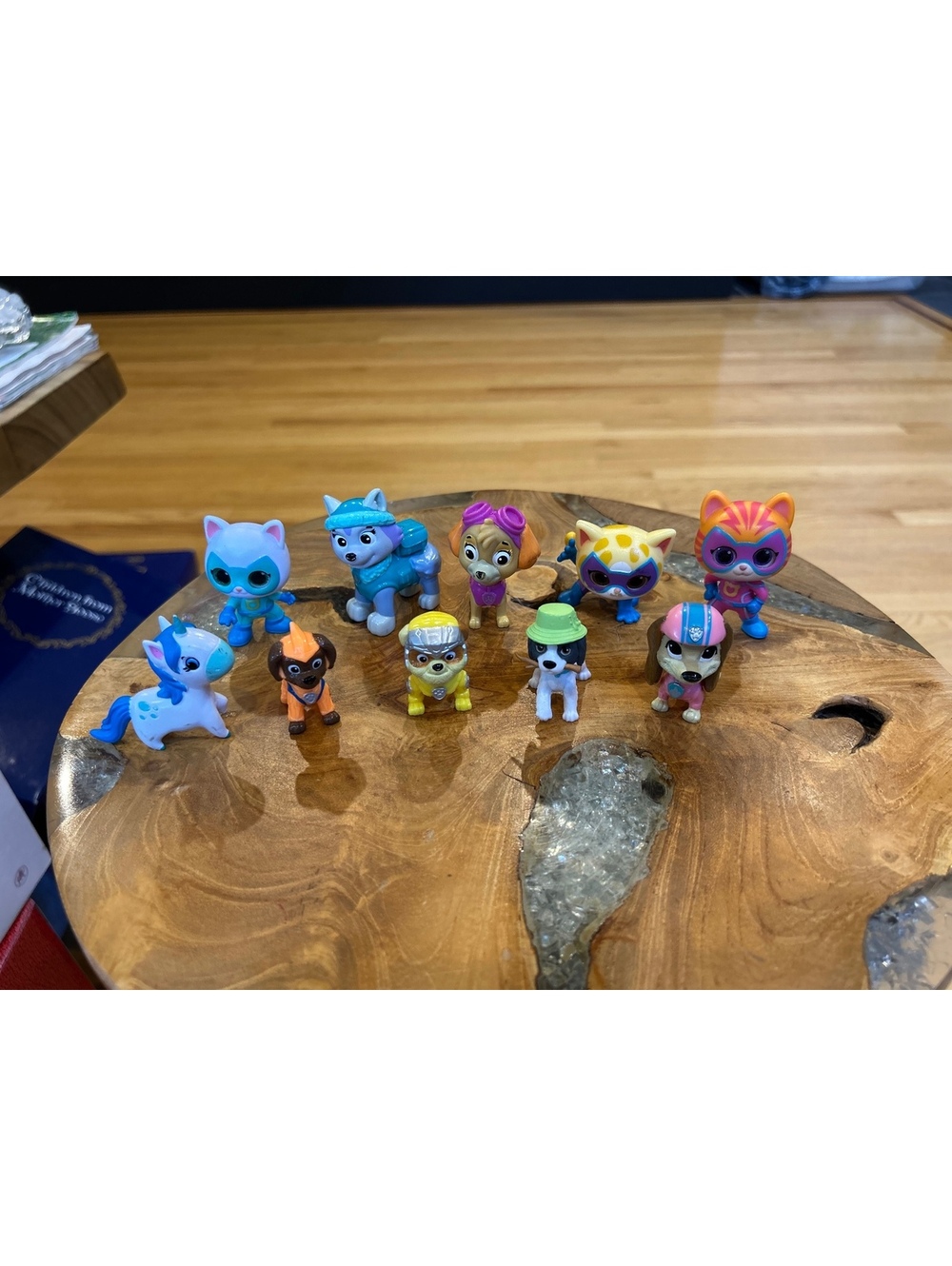 Paw Patrol Mighty Pups Figures Set